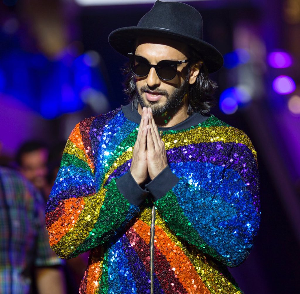 Ranveer Singh is Back with a New Style Fashion, Turned Rainbow for a Show!