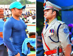 Read more about the article Indian Hulk | Sachin Atulkar Body Builder IPS Officer India